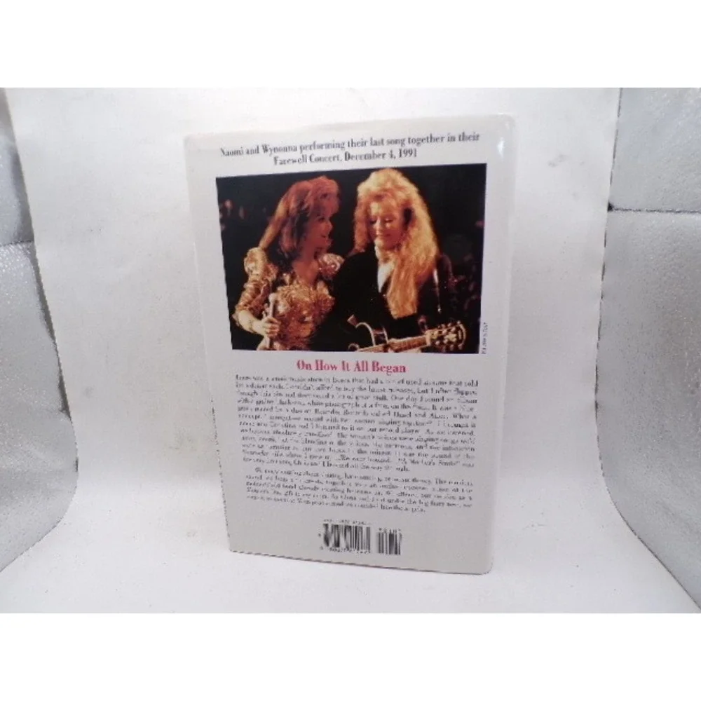 Love Can Build a Bridge Naomi Judd 1st Edition Hardcover 1993 The Judds Biograph